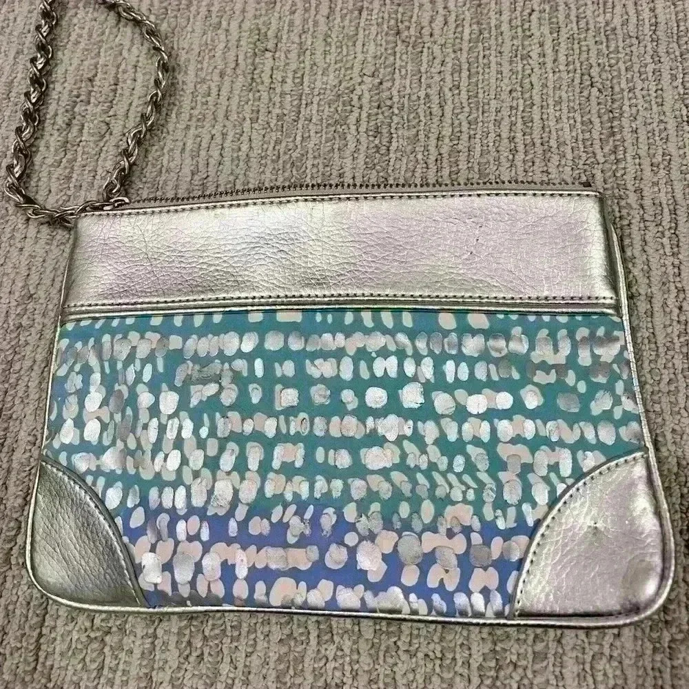 Express wristlet